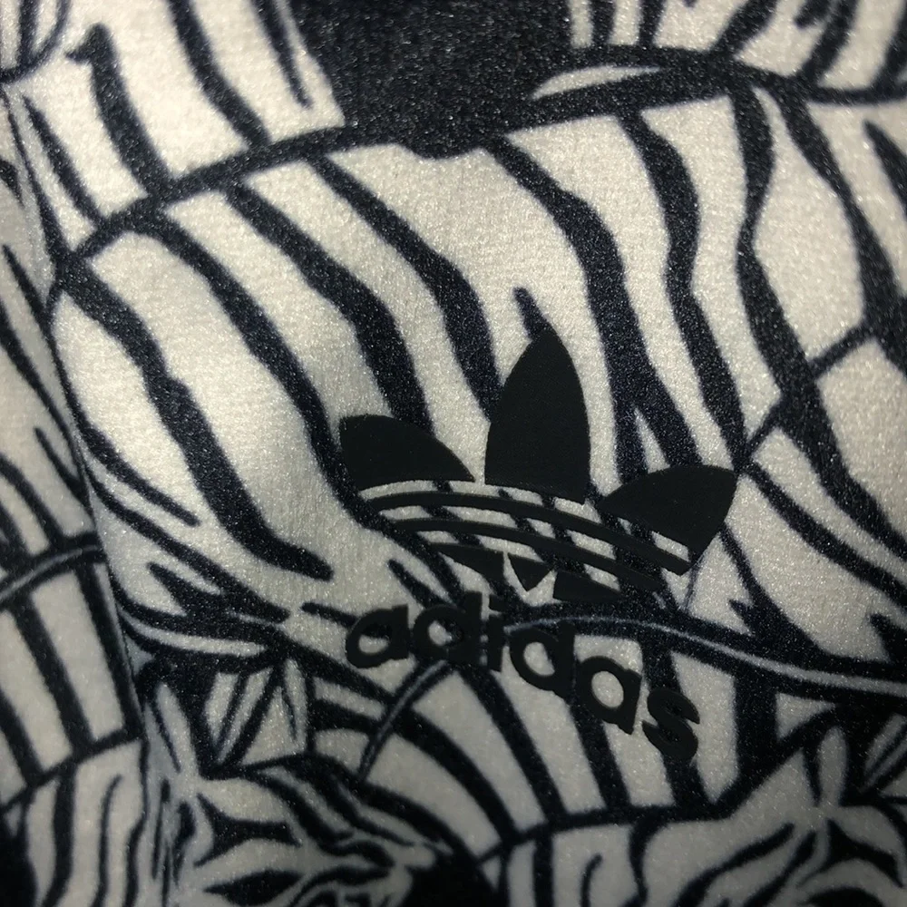 Adidas Zebra 🦓 Girls Jacket - Picture 6 of 16